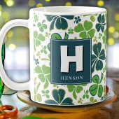Mug Shamrock de trèfle Monogrammed Saint Patrick`s Day