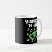Mug Shamrock N Roll Guitare Jour de la Saint Patrick G (Devant droit)