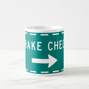 Mug Signal routier de contrôle de freinage avec flèche
