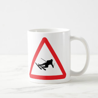 Mug signalétique de l'avertissement de ski alpin