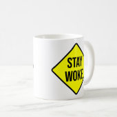 MUG SIGNE DE PRUDENCE DE SÉJOUR WOKE (Devant droit)