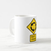 MUG SIGNE DE ROUTE DE LA ROUTE JAUNE BOUE (Devant gauche)