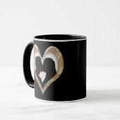 Mug Silhouette de baiser en couple (Coeur de camouflag (Devant gauche)