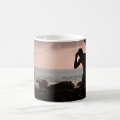 Mug Silhouette de l'homme dans la grotte (Centre)