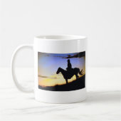 Mug Silhouette du coucher de soleil de cowboy occident (Gauche)