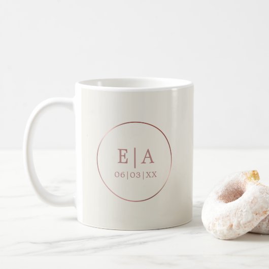 Mug Simple Café de Mariage de Couple à Monogramme en O (Avec donut)