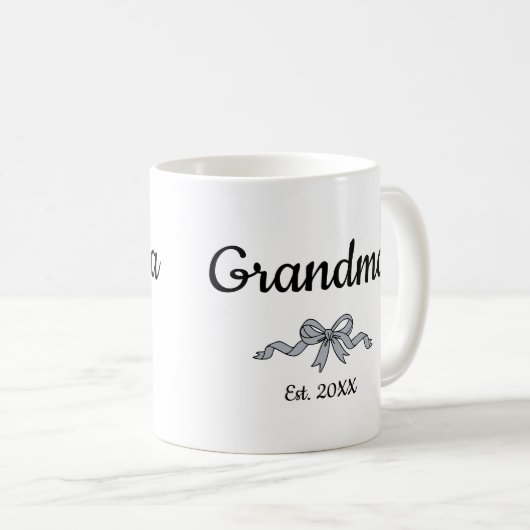 Mug Simple Script Bow Grandma Est. Year (Devant droit)