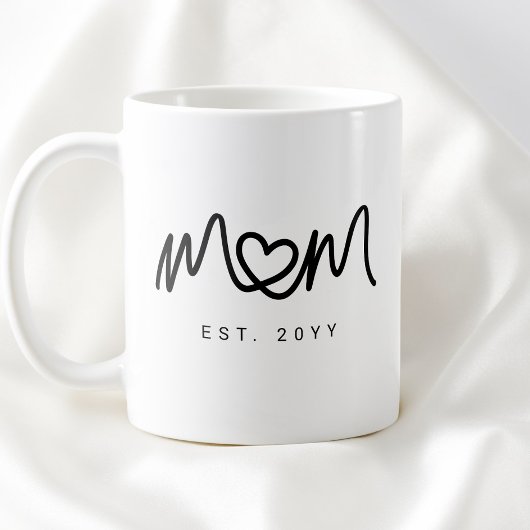 Mug Simple Script Cœur Noir Nouvelle Maman Établie Est
