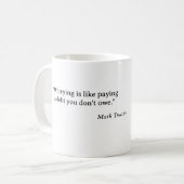 Mug « S'inquiéter, c'est comme payer une dette que l'o (Devant gauche)