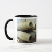 Mug Six bombes GBU-12 sont dans un rack (Gauche)