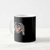 Mug Skeleton Hand Heart Skateboard Valentines Day Funn (Devant gauche)