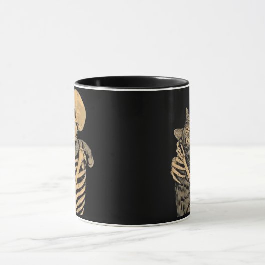 Mug Skeleton Hugging Cat – Cute Gothic Cat Lover Gift (Centre)