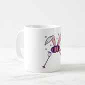 Mug Ski Rabbit avec bâtons de ski et lunettes de ski (Devant gauche)