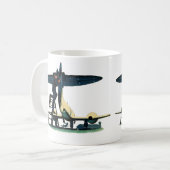 Mug Skilled Hands Are Needed - Join the RAF (Devant gauche)