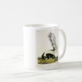 Mug Skunk à capuchon ou Skunk à grande queue d'Audubon (Devant droit)