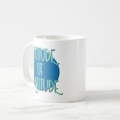 Mug Slogan de rétablissement Attitude de gratitude (Devant gauche)