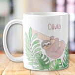 Mug Sloth personnalisé<br><div class="desc">Cette mignonne tasse est décorée d'une aquarelle d'un paresseux souriant accroché à une branche avec des feuilles tropicaux. Facilement personnalisable avec votre nom. Utilisez l'option Personnaliser supplémentaire pour modifier la taille, le style ou la couleur du texte si vous le souhaitez. Parce que nous créons notre propre oeuvre, vous ne...</div>