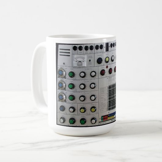 Mug SME Synthi un synthétiseur (Devant gauche)