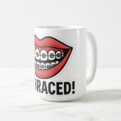 Mug Smiley Brace Sticker amusant - Lèvres colorées (Devant droit)