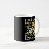 Mug Société de caféine : Léopard Gecko Bliss de café (Devant droit)