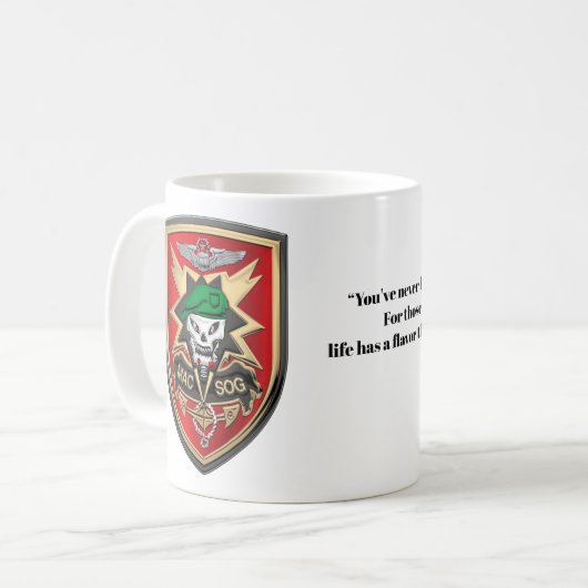 Mug SOG MACV de l'armée américaine (Devant gauche)