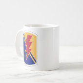Mug soixante-dix-neuvième Équipe de combat de brigade (Devant gauche)
