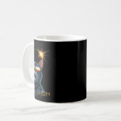Mug Solaire 2024 Eclipse Chat portant des lunettes Ecl (Devant gauche)
