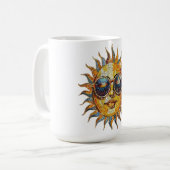 Mug Soleil Boho Portant des Lunettes de Soleil (Devant gauche)
