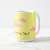 Mug Soleil levant avec des nuages roses : Jaune (Devant droit)