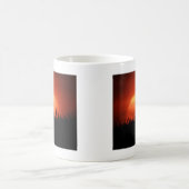 Mug Soleil rouge derrière l'herbe noire (Centre)