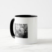 Mug Sophia Farrell et domestiques, 1899 (Devant gauche)