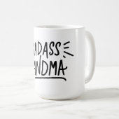 Mug Sophistication fine : Grand-mère en Badass (Devant droit)