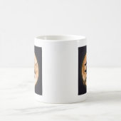 Mug Sorcière à la broche contre une lune de récolte (Centre)