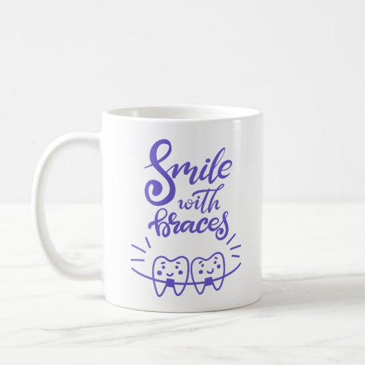 Mug Sourire avec les dents de sourire des croisillons (Gauche)