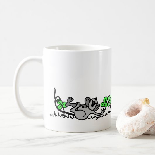 Mug Souris Jouant En Shamrock (Avec donut)