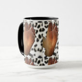 MUG SOUS SES PIEDS (Devant gauche)