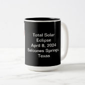 Mug souvenir avec extérieur noir (Devant droit)