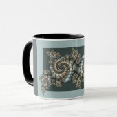 Mug Spirales d'art fractal beige abstrait bleu clair (Devant gauche)