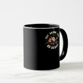 Mug Spooky Skeleton Celebrating Halloween Eat Drink (Devant droit)