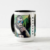 Mug Squatch Curieux avec Lunettes de Soleil (Devant gauche)