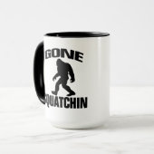 Mug Squatchin allé - silhouette noire (Devant gauche)