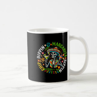Mug Squelette de mayo cinq en train de siroter une mar