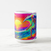 Mug Squelette de néon faisant du surf sur un coucher d (Centre)