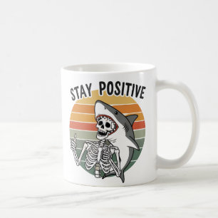 Mug Squelette de requin au coucher du soleil restez po