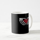 Mug Squelette Mains Avec Coeur Classique (Devant droit)