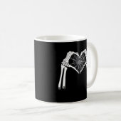 Mug Squelette Mains Cobweb Coeur (Blanc) Classique (Devant droit)