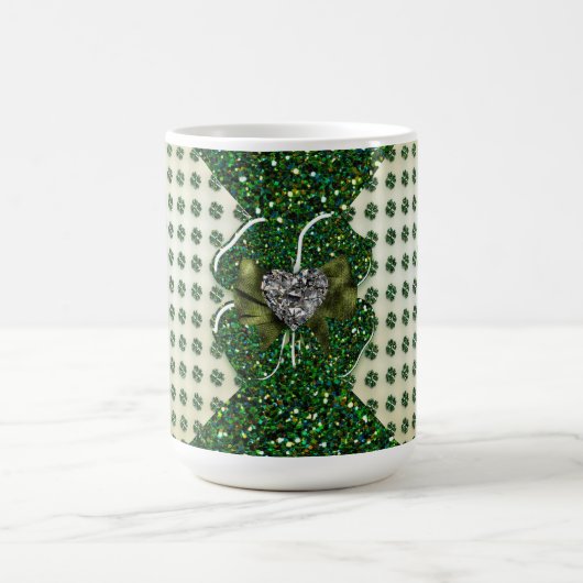 Mug St. Patrick's Sparkly Shamrock avec coeur (Centre)