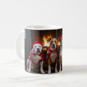 Mug Staffordshire américain près de la cheminée Noël (Devant gauche)