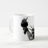 Mug Statue de la Liberté Noir & Blanc (Devant gauche)