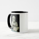 Mug Statuette d'une femme avec le châle, période (Devant gauche)